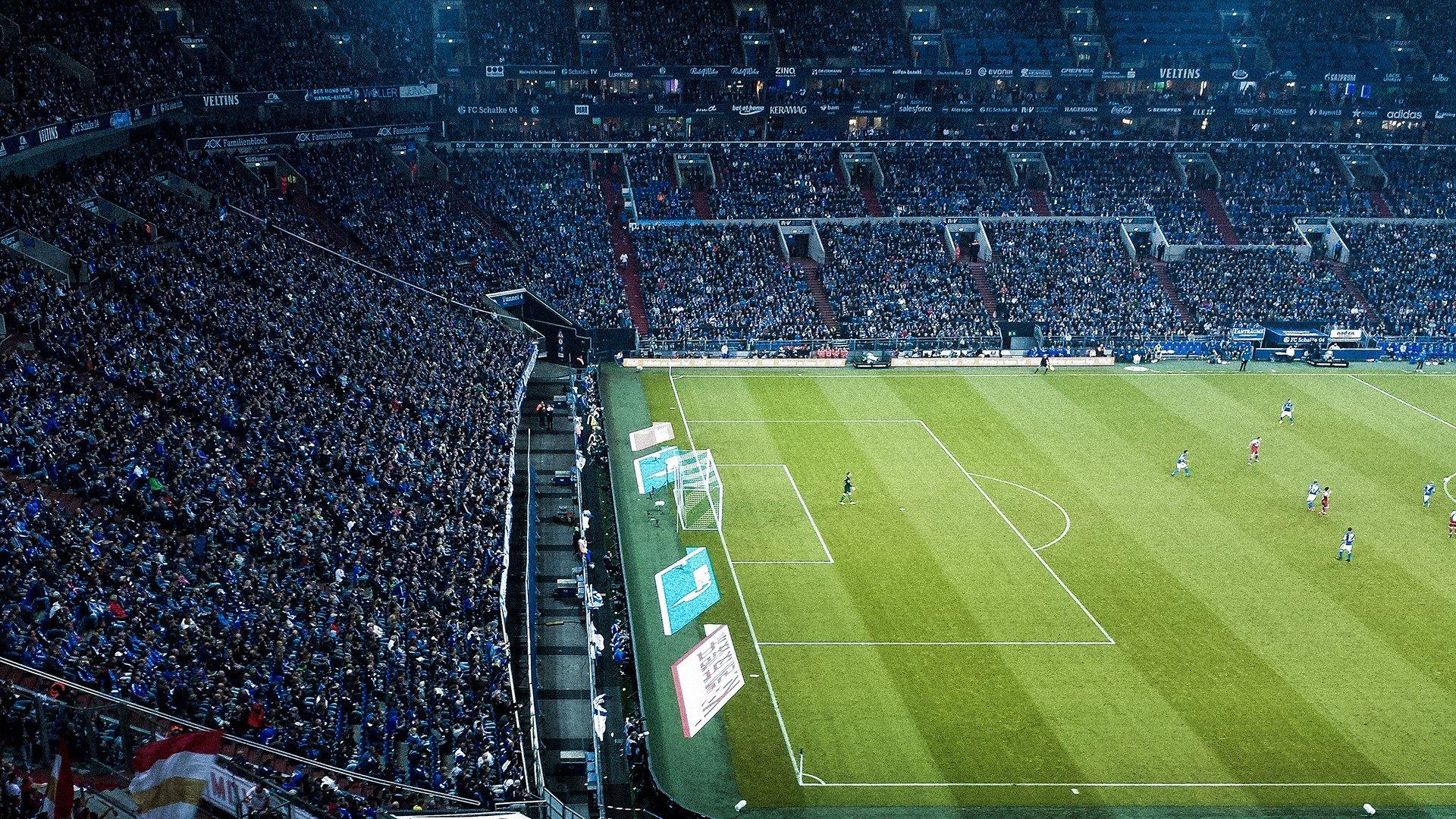 诺坎普之夜再掀判罚风暴，巴尔韦德手球与费兰倒地争议引爆国家德比