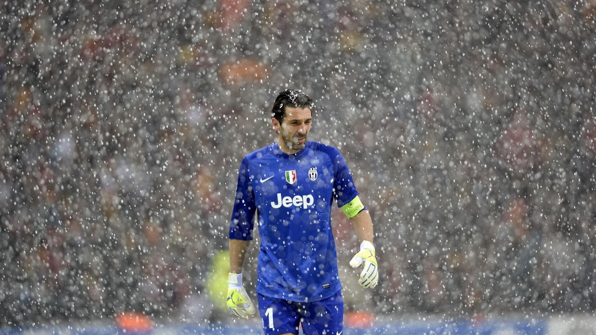 登贝莱欧冠连续四场建功，生涯首次闪耀欧洲之巅