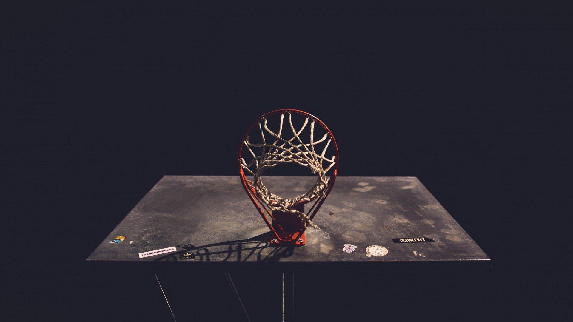 德媒揭秘，拜仁内部力挺埃贝尔团队，签维尔茨虽败犹荣，战略布局获高层一致认可